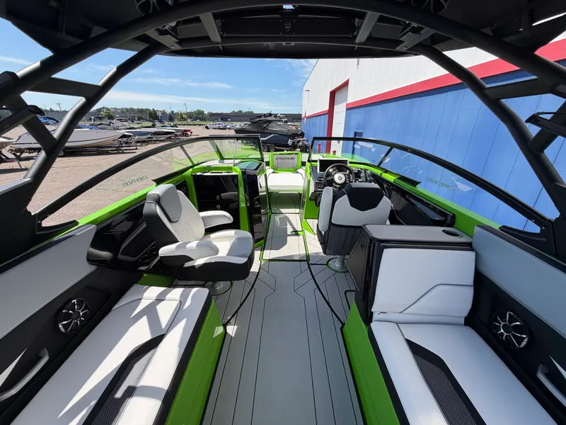 Slide: The Image of Yamaha 255X 2022 - 20