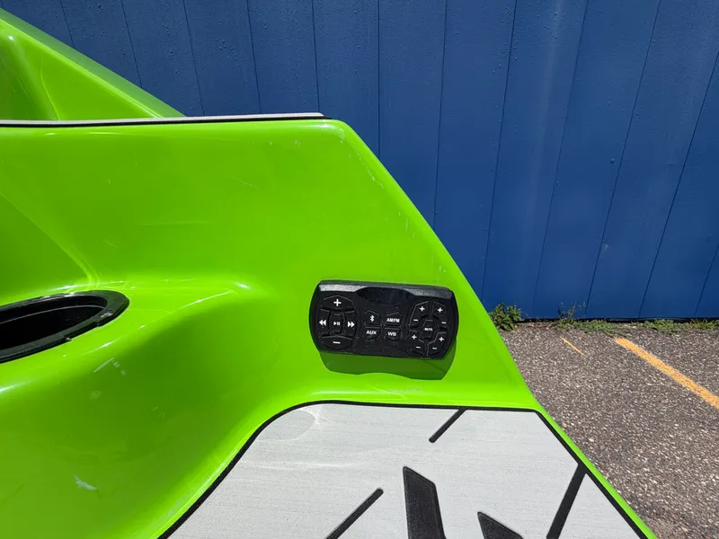 Slide: The Image of Yamaha 255X 2022 - 9