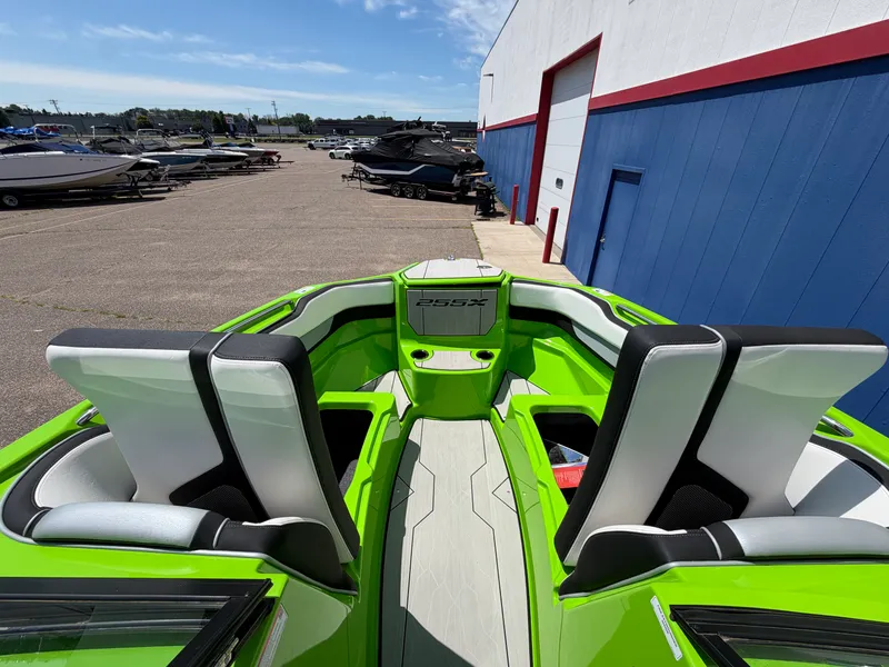 Slide: The Image of Yamaha 255X 2022 - 36