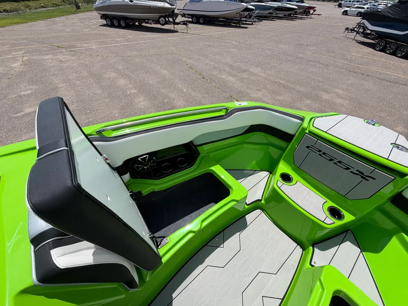 Slide: The Image of Yamaha 255X 2022 - 37