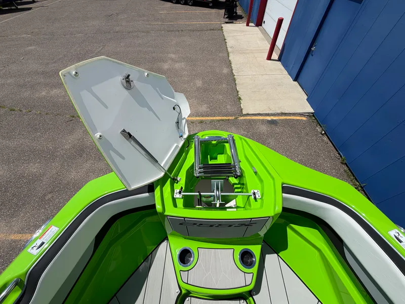 Slide: The Image of Yamaha 255X 2022 - 38
