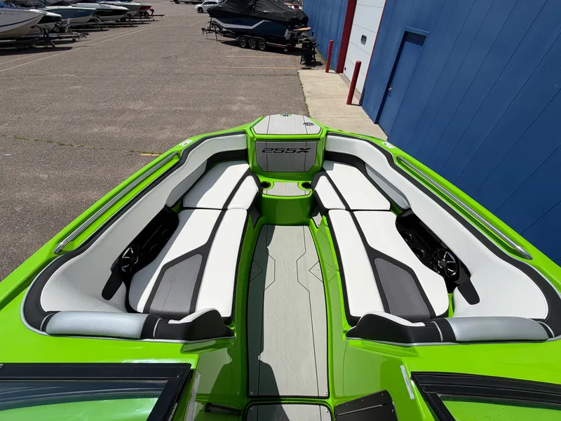 Slide: The Image of Yamaha 255X 2022 - 35