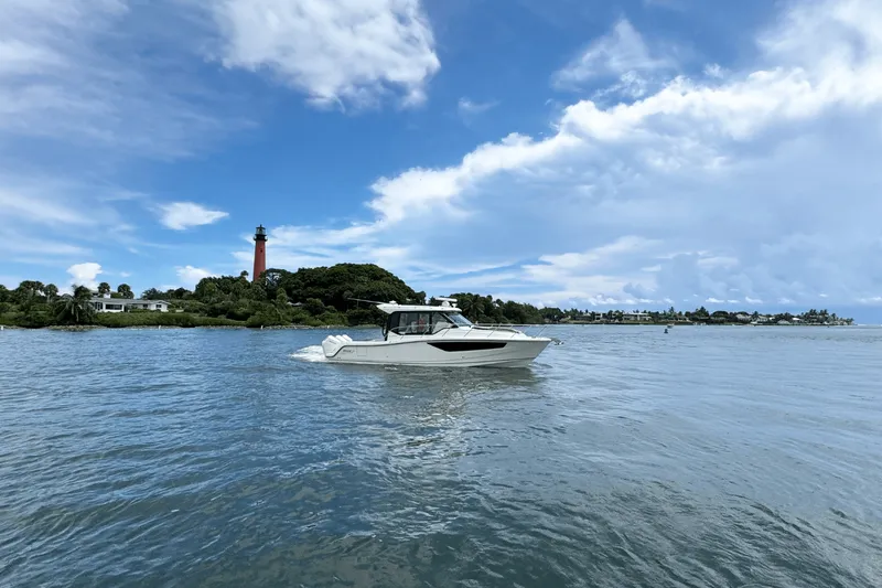 The Image of Boston Whaler 365 Conquest 2026 - 0