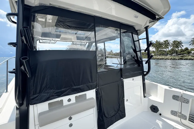 Slide: The Image of Boston Whaler 365 Conquest 2026 - 20
