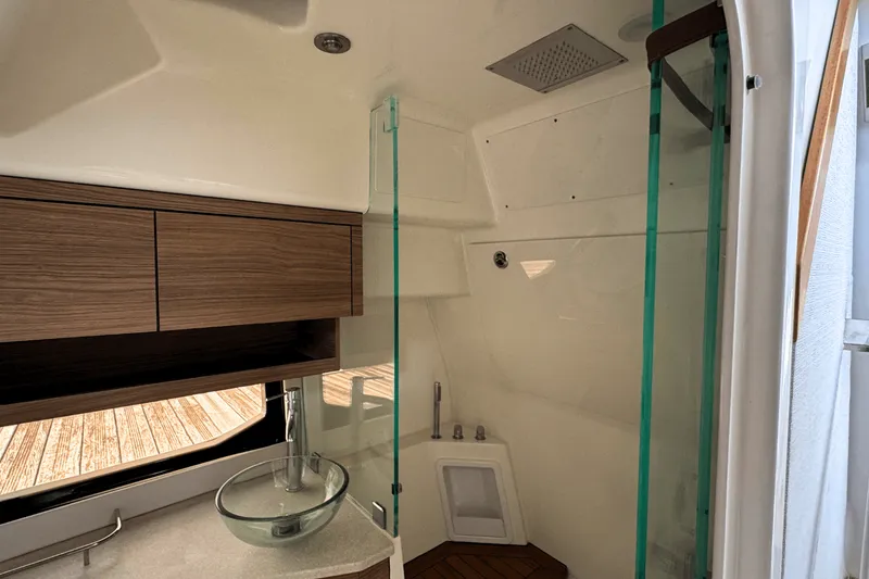 Slide: The Image of Boston Whaler 365 Conquest 2026 - 47