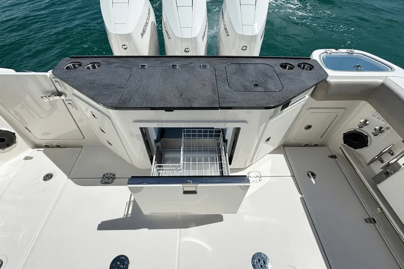 Slide: The Image of Boston Whaler 365 Conquest 2026 - 9