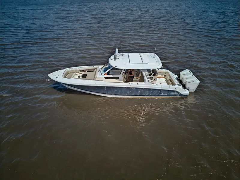 Slide: The Image of Boston Whaler 350 REALM 2025 - 12