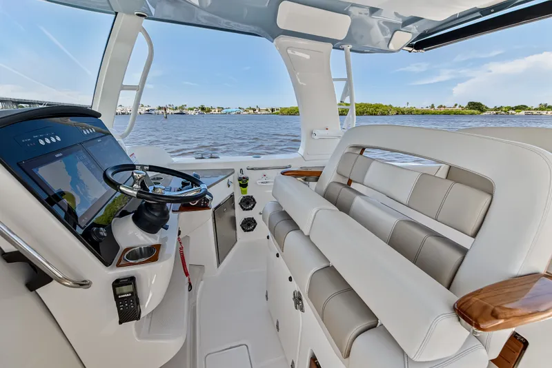 Slide: The Image of Boston Whaler 350 REALM 2025 - 70