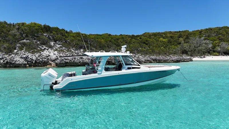 The Image of Boston Whaler 350 REALM 2025 - 0