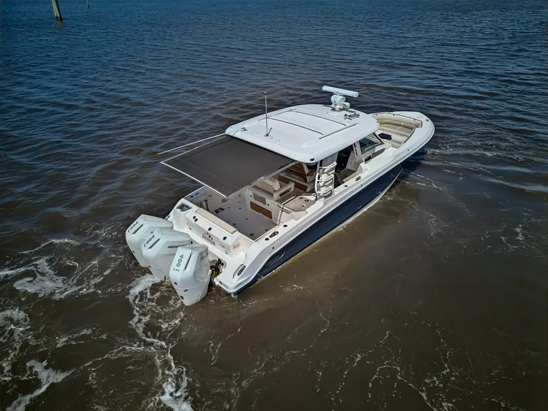 Slide: The Image of Boston Whaler 350 REALM 2025 - 27