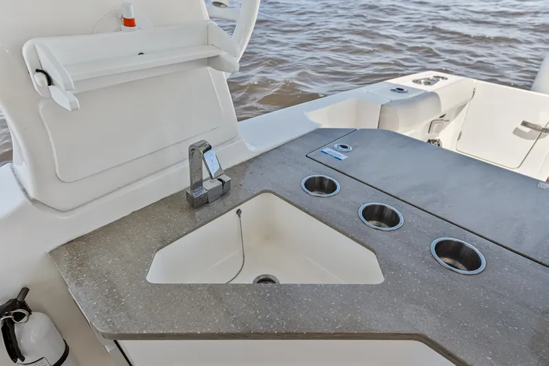 Slide: The Image of Boston Whaler 350 REALM 2025 - 80