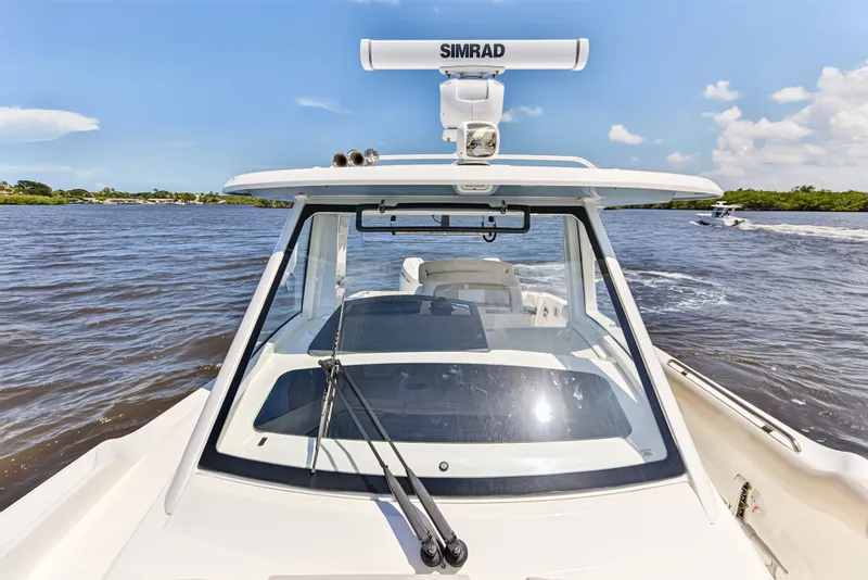 Slide: The Image of Boston Whaler 350 REALM 2025 - 48