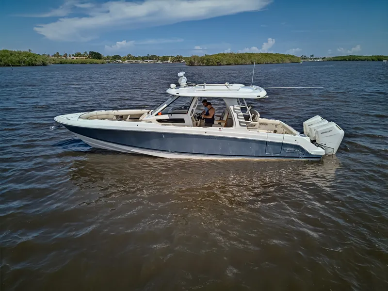 Slide: The Image of Boston Whaler 350 REALM 2025 - 7