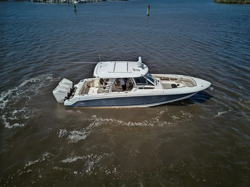 Slide: The Image of Boston Whaler 350 REALM 2025 - 16