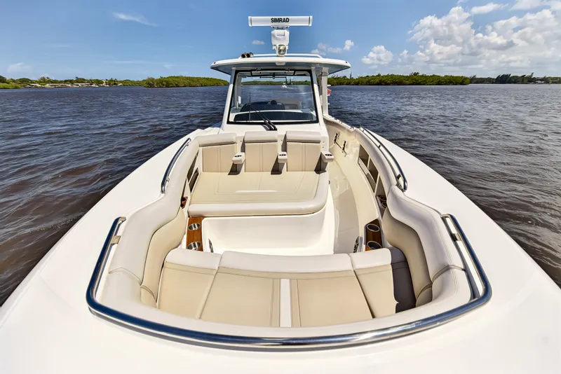 Slide: The Image of Boston Whaler 350 REALM 2025 - 37