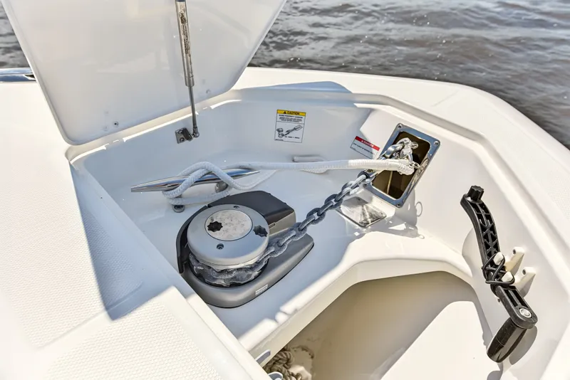Slide: The Image of Boston Whaler 350 REALM 2025 - 47