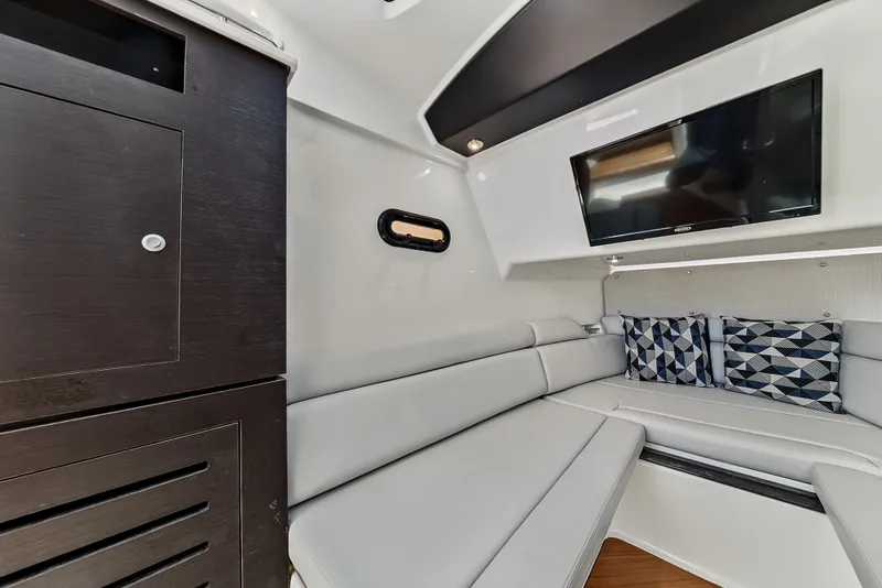 Slide: The Image of Boston Whaler 350 REALM 2025 - 30