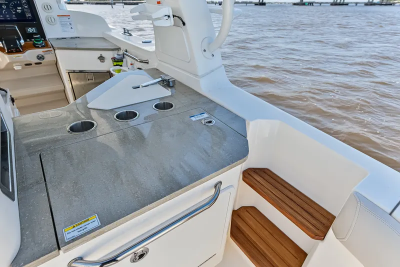Slide: The Image of Boston Whaler 350 REALM 2025 - 63