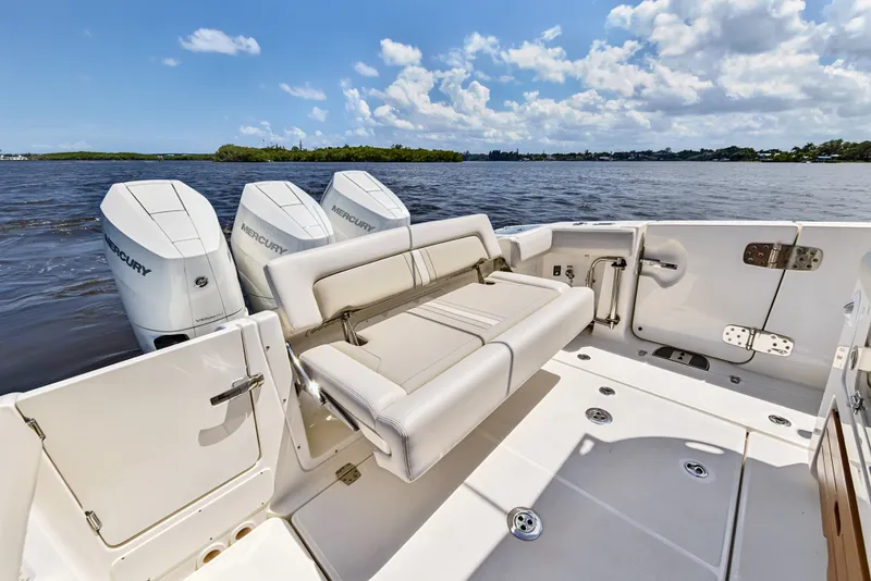 Slide: The Image of Boston Whaler 350 REALM 2025 - 55