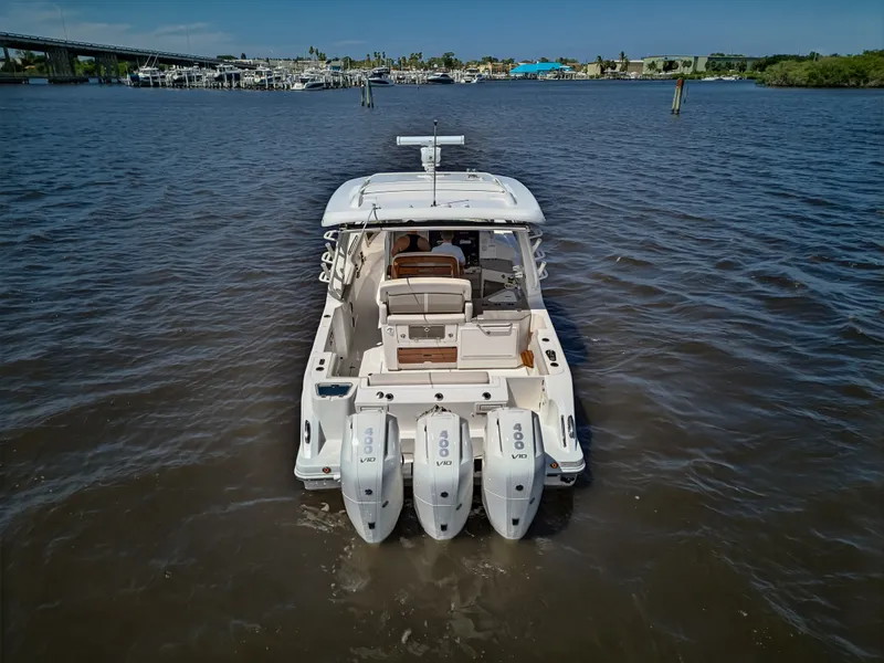 Slide: The Image of Boston Whaler 350 REALM 2025 - 5
