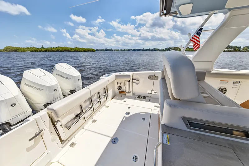 Slide: The Image of Boston Whaler 350 REALM 2025 - 57