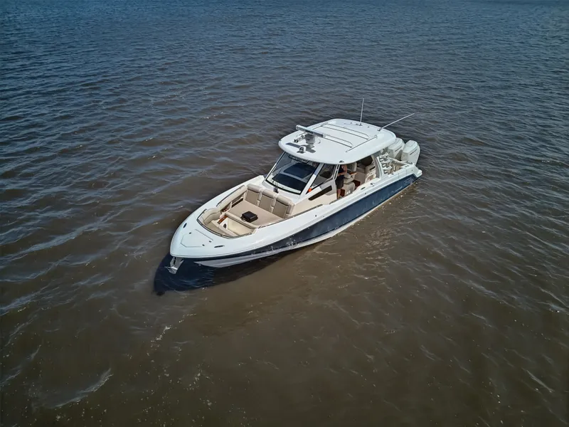 Slide: The Image of Boston Whaler 350 REALM 2025 - 11