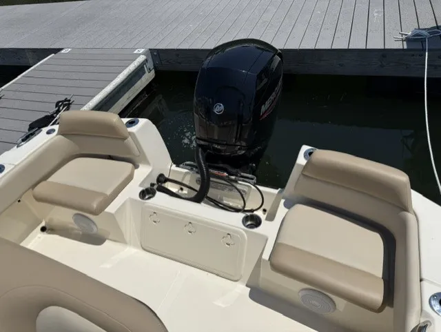 Slide: The Image of Scout 195 SPORTFISH 2023 - 6