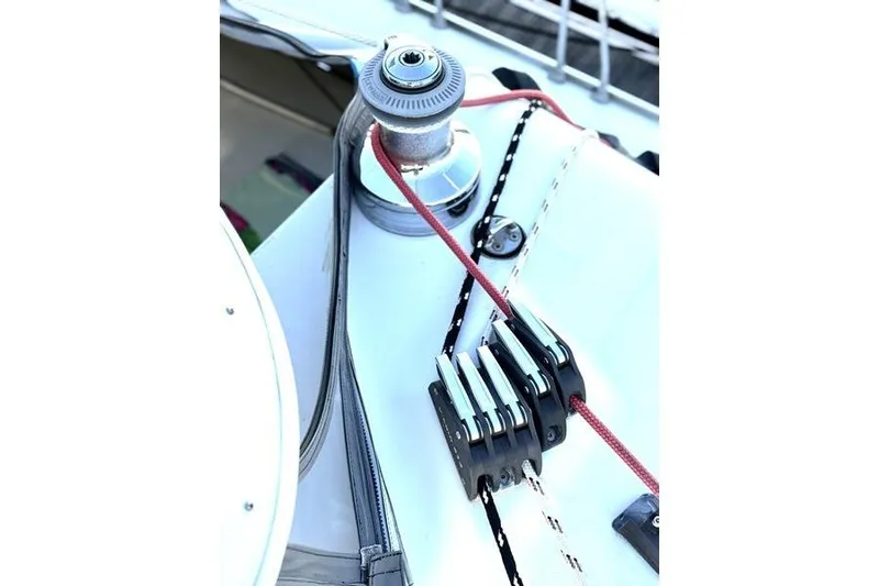 Slide: The Image of Winch and ropes on a 1998 Leopard Catamaran deck. - 63
