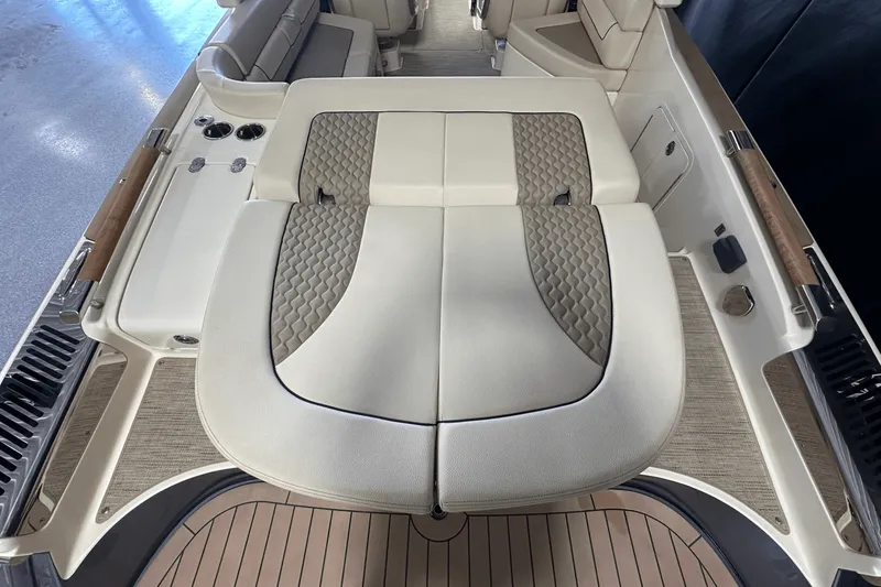 Slide: The Image of Chris-Craft 25 GT 2024 - 10