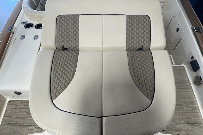 Slide: The Image of Chris-Craft 25 GT 2024 - 15