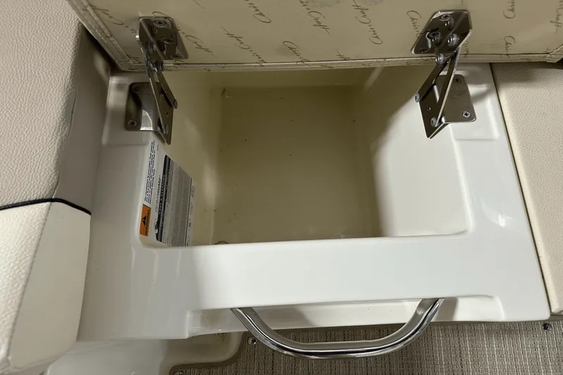 Slide: The Image of Chris-Craft 25 GT 2024 - 23