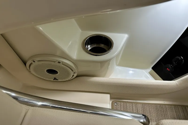 Slide: The Image of Chris-Craft 25 GT 2024 - 34