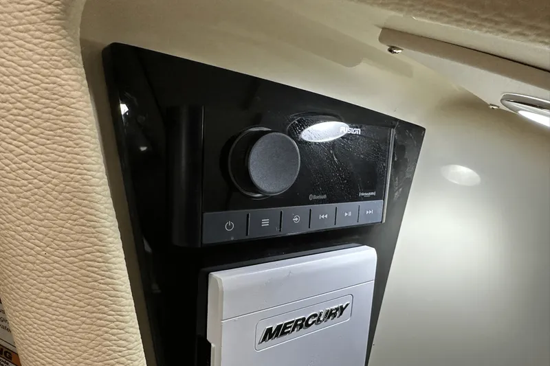 Slide: The Image of Chris-Craft 25 GT 2024 - 43