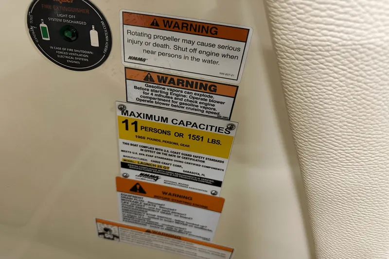 Slide: The Image of Chris-Craft 25 GT 2024 - 44