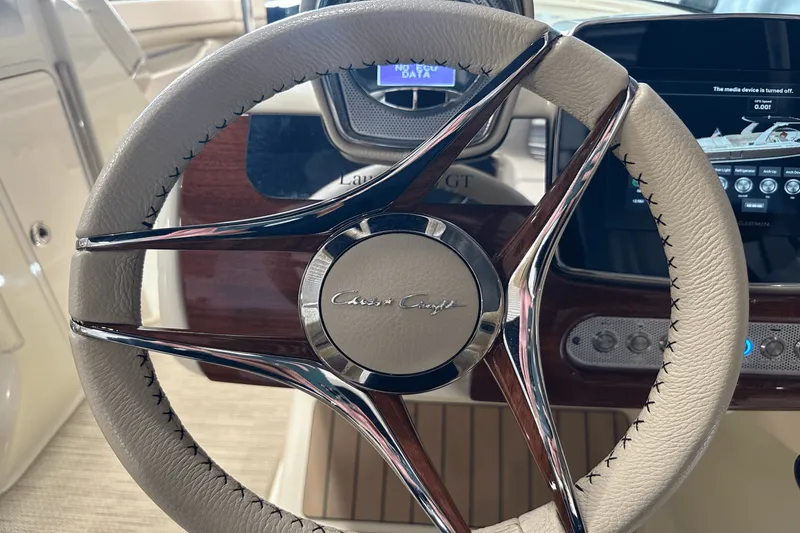 Slide: The Image of Chris-Craft 25 GT 2024 - 46