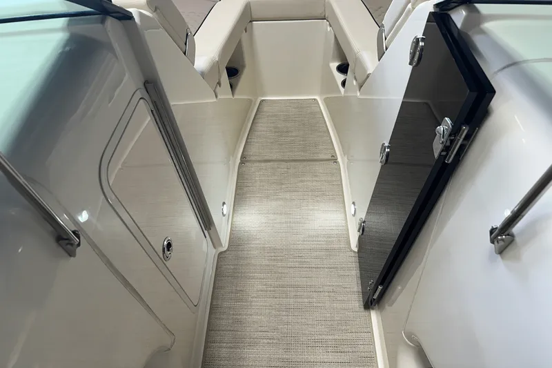 Slide: The Image of Chris-Craft 25 GT 2024 - 49