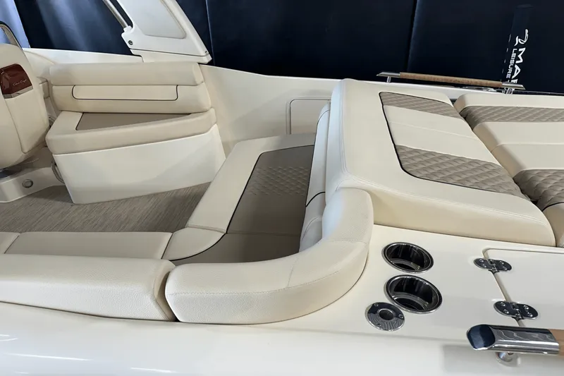 Slide: The Image of Chris-Craft 25 GT 2024 - 5