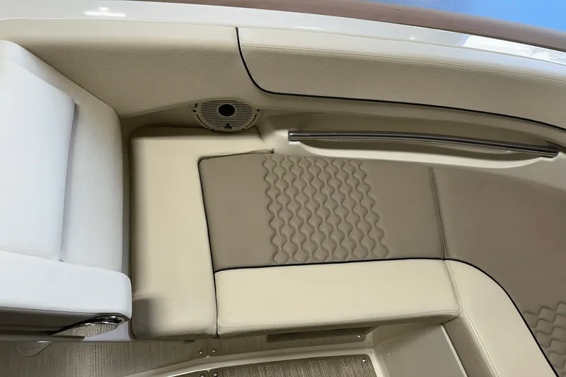 Slide: The Image of Chris-Craft 25 GT 2024 - 52