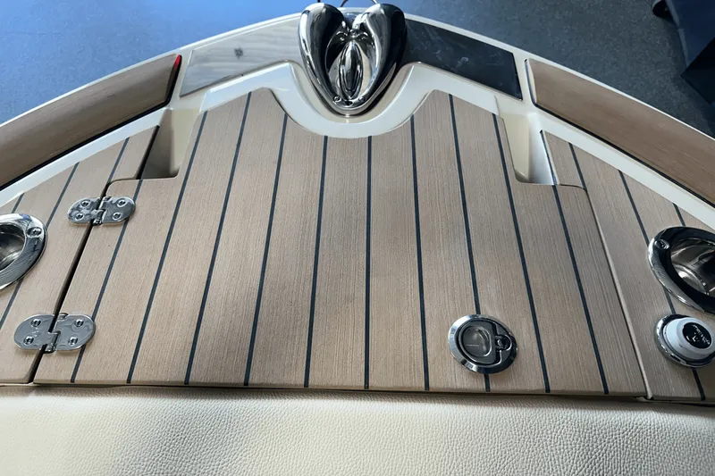 Slide: The Image of Chris-Craft 25 GT 2024 - 55