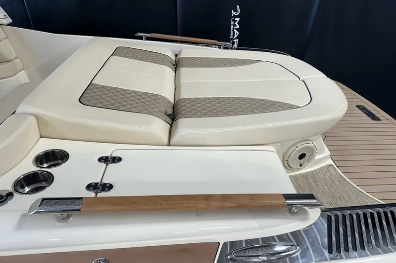 Slide: The Image of Chris-Craft 25 GT 2024 - 7