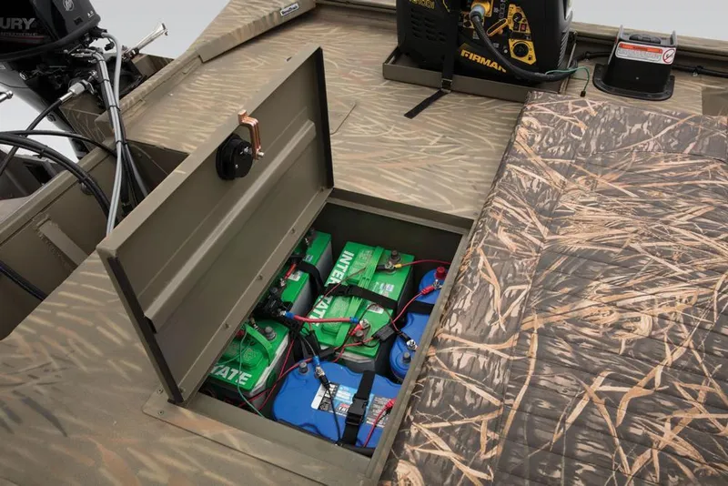 Slide: The Image of Tracker Grizzly 2072 CC Sportsman Kicker 2019 - 20