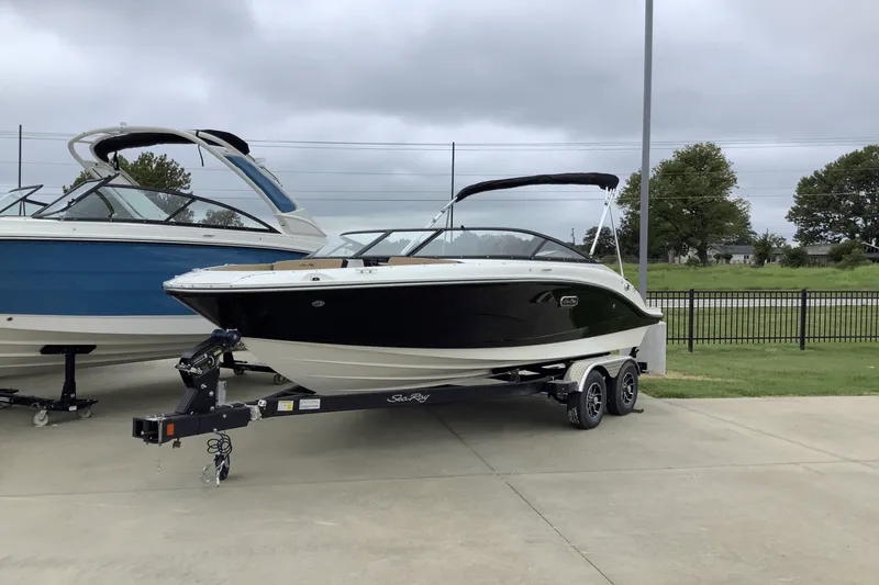 The Image of Sea Ray SPX 190 2025 - 0