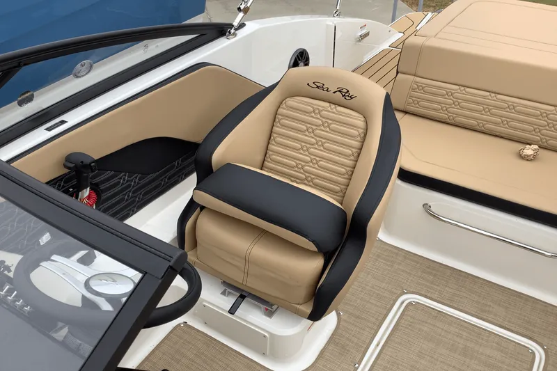 Slide: The Image of Sea Ray SPX 190 2025 - 24