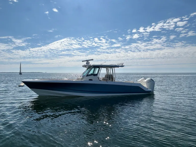 Slide: The Image of Boston Whaler 360 Outrage 2026 - 1