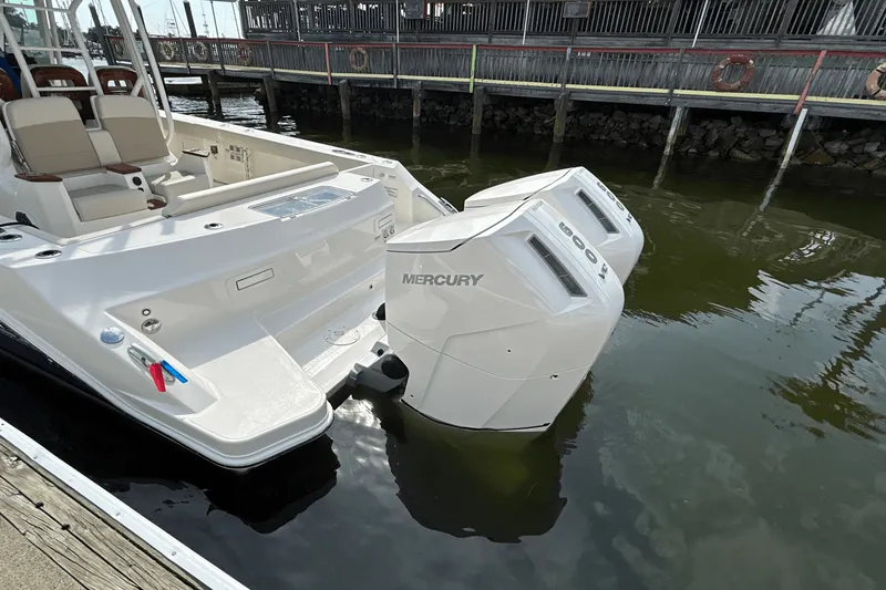 Slide: The Image of Boston Whaler 360 Outrage 2026 - 14