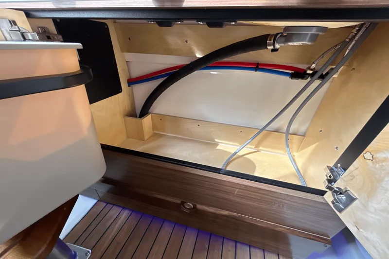 Slide: The Image of Boston Whaler 360 Outrage 2026 - 25