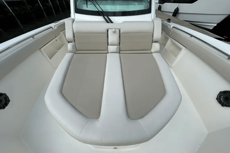 Slide: The Image of Boston Whaler 360 Outrage 2026 - 34