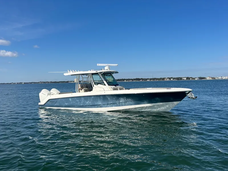 Slide: The Image of Boston Whaler 360 Outrage 2026 - 8