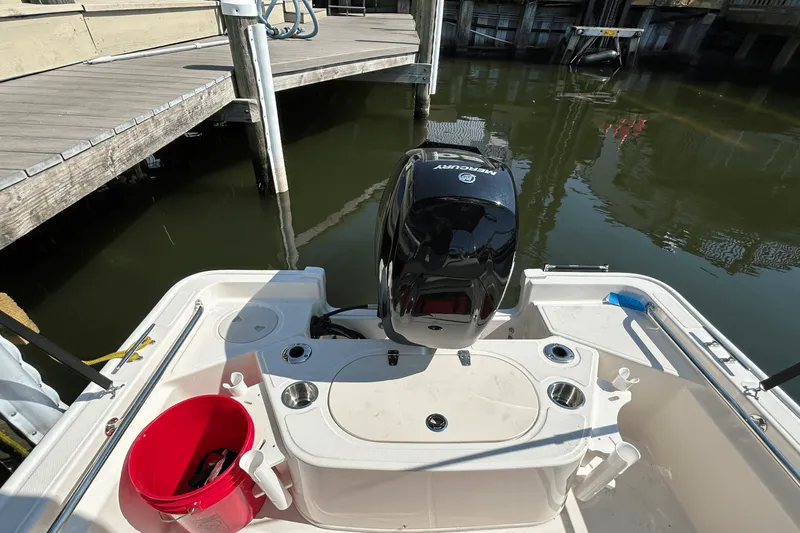 Slide: The Image of Boston Whaler 150 Montauk 2026 - 10