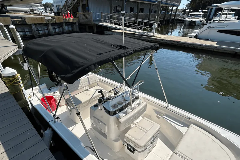 Slide: The Image of Boston Whaler 150 Montauk 2026 - 18